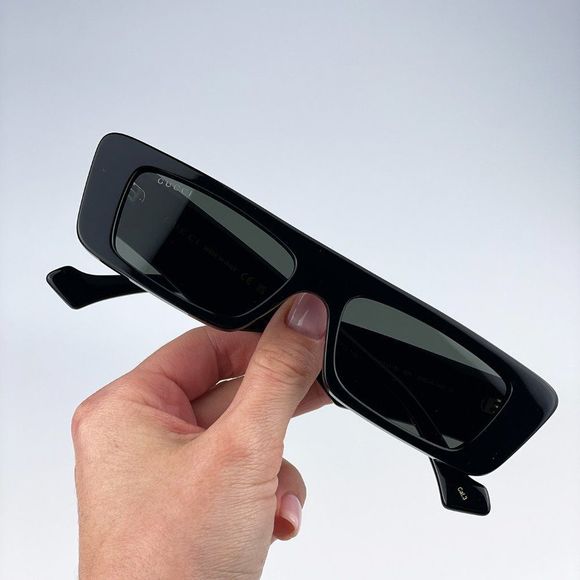 🔥Gucci GG1331S 001 Sunglasses Black Grey Rectangle Unisex - Picture 4 of 12